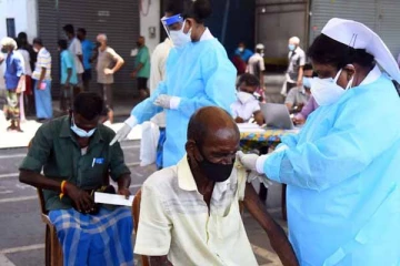 இலங்கையில் கோவிட் தடுப்பூசி பெற்றுக்கொள்ளாதவர்களுக்கு எதிராக சட்ட நடவடிக்கை