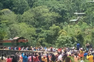 மக்கள் வெள்ளத்தால் நிறைந்துள்ள நுவரெலியா மற்றும் எல்ல