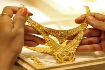 தங்கம் வாங்க இன்று போகாதீங்க! அதிரடி உயர்வால் அதிர்ச்சி