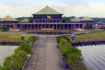 ආණ්ඩුවෙන් ස්වාධීන වූ මන්ත්‍රීන් කරන්න යන අලුත්ම වැඩේ මෙන්න..