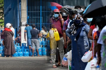 மீண்டும் மோசமான நிலையில் இலங்கை - வரிசைகள் ஏற்படும் ஆபத்து