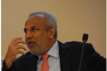 பௌத்த மதத்தலைவர்களுக்கு அமைச்சு பாதுகாப்பு பிரிவு அதிகாரிகள்! ஹக்கீம் குற்றச்சாட்டு