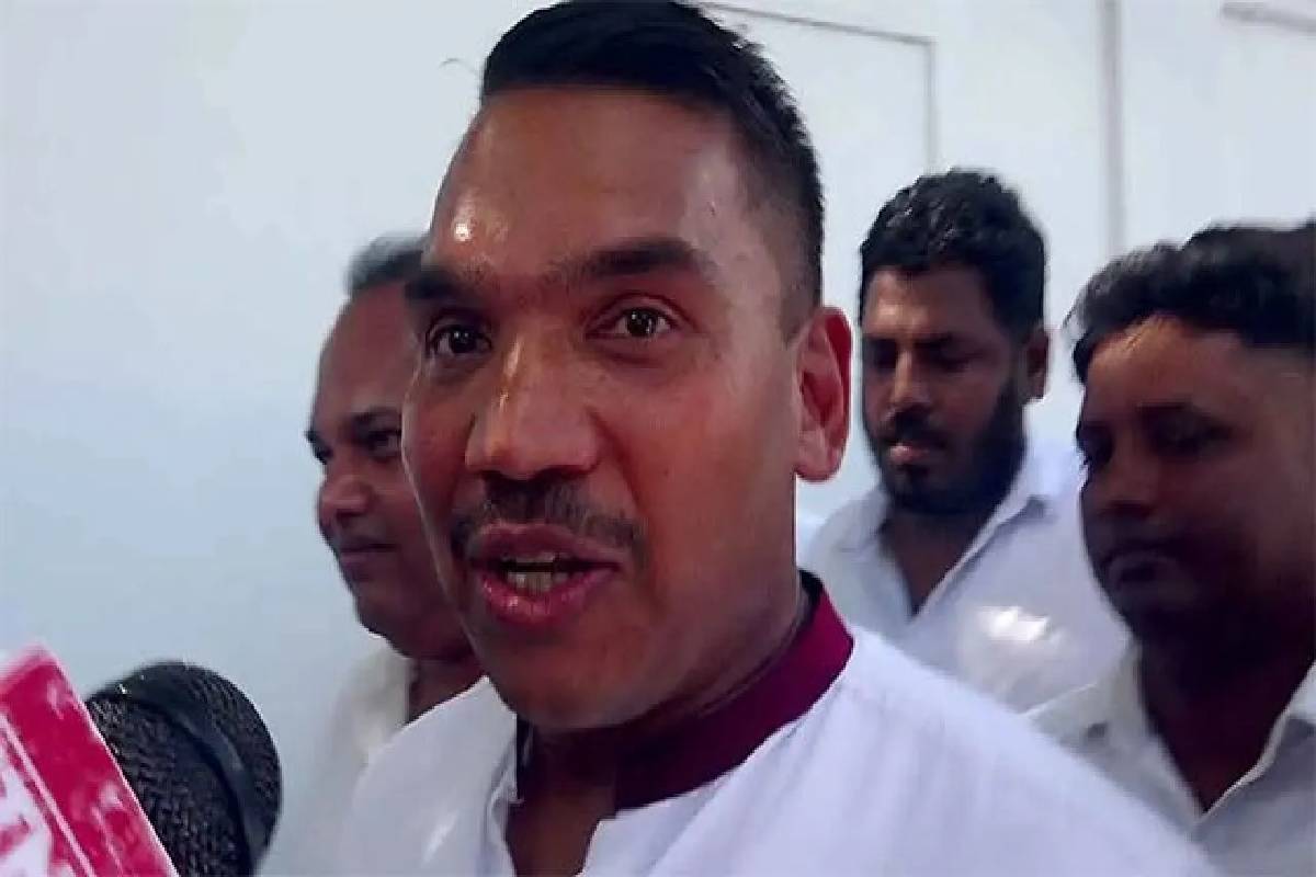 தனி சிறையில் அடைக்கப்பட்ட நாமல் : நீதிமன்றில் இடம்பெற்ற ஆக்ரோஷமான வாதங்கள் | What Happened In Court Before Namal Was Arrested தனி சிறையில் அடைக்கப்பட்ட நாமல் : நீதிமன்றில் இடம்பெற்ற ஆக்ரோஷமான வாதங்கள் | What Happened In Court Before Namal Was Arrested