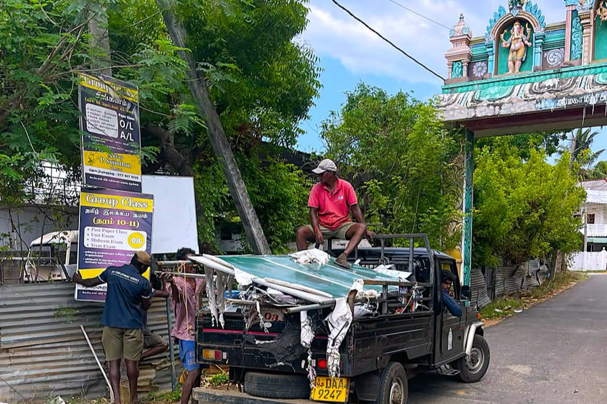 வடக்கில் அனுமதியற்ற விளம்பரப் பதாகைகள் அகற்றல்; ஆளுநர் அதிரடி | Removal Of Unauthorized Advertising Banners North