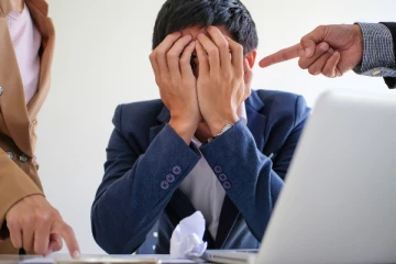 கனடாவில் பணியிடங்களில் துன்புறுத்தப்படும் ஆண்கள் மற்றும் பெண்கள்!