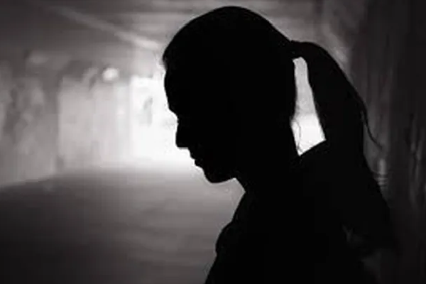 15 வயது மாணவி மாயம் ; 19 வயது காதலன் தமிழர் பகுதியொன்றில் கைது | 15 Year Old Girl Missing