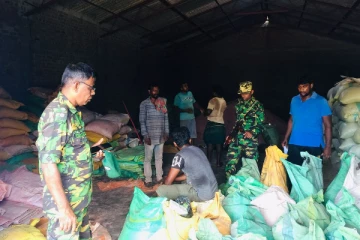 போலி இரசாயனப் பசளைகளை கலப்படம் செய்யும் நிலையம் சுற்றிவளைப்பு!(Video)