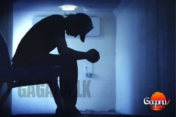 ගුරුවරයෙක් ගිනි තබාගෙන මිය යයි