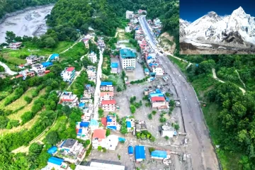 2,000 அடி அகலமுள்ள பனிப்பாறை உடைந்ததால் ஏற்பட்ட பேரழிவு - நேபாளம் வெள்ளம்