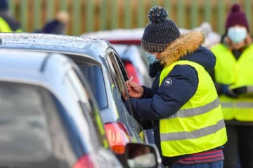 கொரோனாவுடன் வாழ பழகிக்கொள்ளுங்கள்: அறிவித்த முக்கிய நாடு!