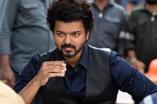 ரூ. 1000 கோடி பட்ஜெட் படத்தை மிஸ் செய்தாரா விஜய்?- என்ன படம், அடுத்து நடிக்கப்போவது யார் தெரியுமா? | Is Vijay Missed Thousand Crore Project ரூ. 1000 கோடி பட்ஜெட் படத்தை மிஸ் செய்தாரா விஜய்?- என்ன படம், அடுத்து நடிக்கப்போவது யார் தெரியுமா? | Is Vijay Missed Thousand Crore Project