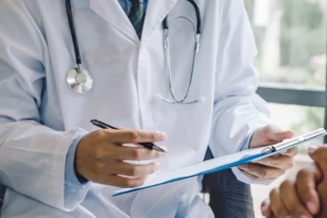 கனடாவில் அகதிகள் மற்றும் புகலிடக்கோரிக்கையாளர்களின் மருத்துவ கட்டணங்களில் ஒரு மாற்றம்