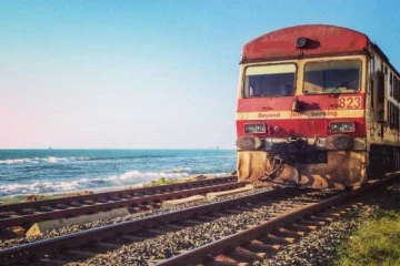 19 வயது இளைஞனுக்கு எமனான புகையிரதம்!