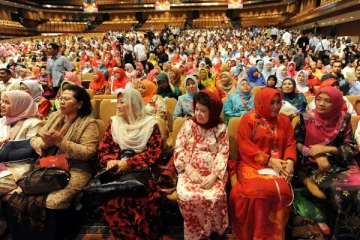 திருமணத்திற்கு புறம்பான கர்ப்பம்: பெண்களுக்கு கடும் தண்டனை! பிரபல நாட்டில் புதிய சட்டம்