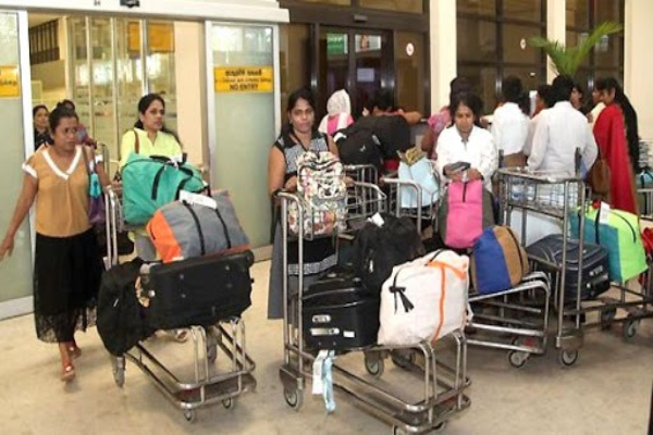 சுற்றுலா விசாவில் வேலைவாய்ப்புக்கு செல்வோரிற்கு அதிர்ச்சித் தகவல்! வெளியான அறிவித்தல் | Tourist Visa Stop Foreign Employment Cancel Sl