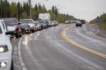 இருப்பிடங்களை விட்டு வெளியேற முயற்சிக்கும் கனடியர்கள்? ஏன் தெரியுமா