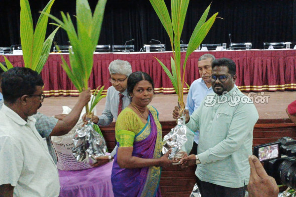 வவுனியாவில் தென்னை முக்கோண வலயம் தொடர்பில் விசேட மீளாய்வுக் கூட்டம் | Meeting Regarding The Coconut Triangle Zone