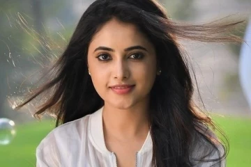 கையில் குழந்தையுடன் நடிகை பிரியங்கா மோகன்.. இணையத்தில் வைரலாகும் அழகிய புகைப்படம்