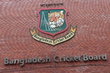 ஐபிஎல் கிரிக்கெட் போட்டியை புறக்கணித்த வீரர்கள் - ரூ.53 லட்சம் இழப்பீடு வழங்கிய பங்களாதேஷ் கிரிக்கெட் வாரியம்..!