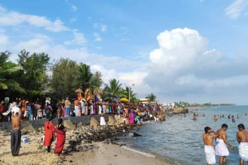 ஆடி அமாவாசையை முன்னிட்டு கீரிமலையில் விசேட பூஜை வழிபாடுகள் (Video)
