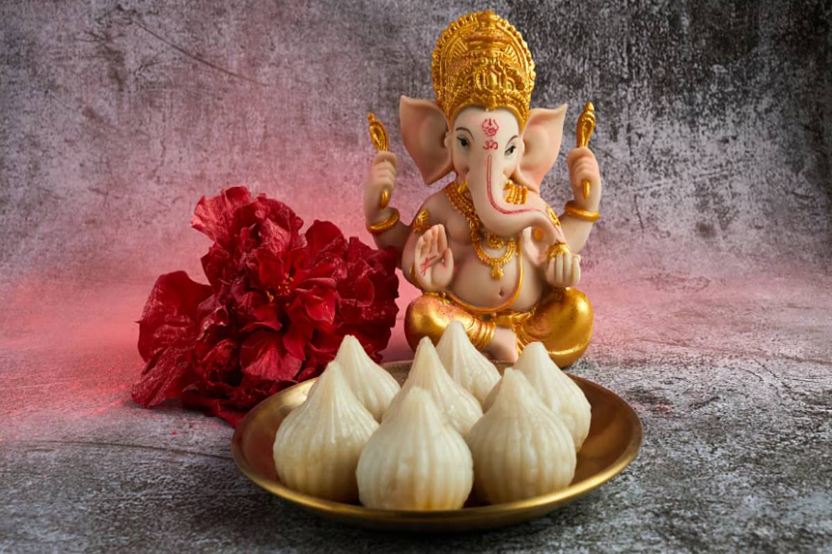 விநாயகர் சதுர்த்தியில் இந்த பொருட்களை படைத்து வழிபட்டால் கேட்ட வரங்கள் கிடைக்குமாம் | Items Required For Vinayagar Chaturthi Varam