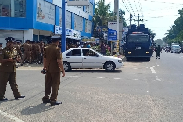 யாழில் குவிக்கப்பட்ட படையினர்!(Photos) | Soldiers Gathered In Yali
