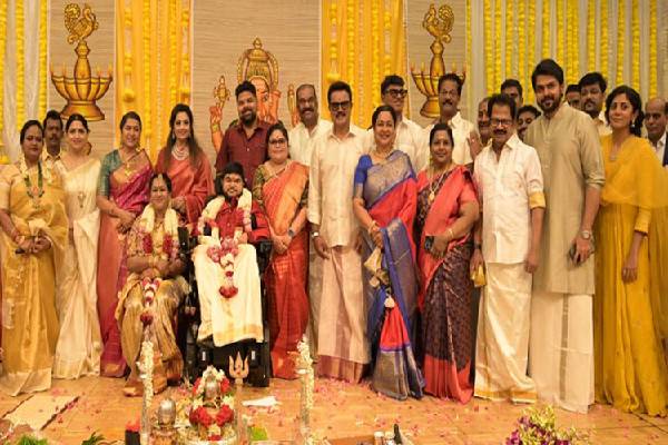 நடிகர் நெப்போலியன் வீட்டில் விசேஷம்! மகன் தனுஷ் - அக்ஷயா தம்பதிக்கு குவியும் வாழ்த்துக்கள் | Napoleon Elder Son 1St Year Wedding Anniversary நடிகர் நெப்போலியன் வீட்டில் விசேஷம்! மகன் தனுஷ் - அக்ஷயா தம்பதிக்கு குவியும் வாழ்த்துக்கள் | Napoleon Elder Son 1St Year Wedding Anniversary