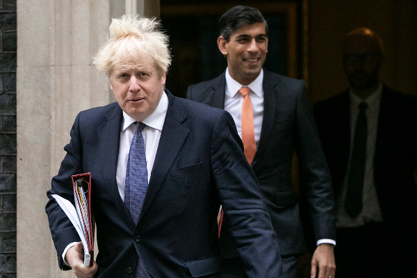 மன்னிப்பு கோரிய பிரிட்டன் பிரதமா் | Prime Minister Of Britain Apologized Covid Deaths மன்னிப்பு கோரிய பிரிட்டன் பிரதமா் | Prime Minister Of Britain Apologized Covid Deaths