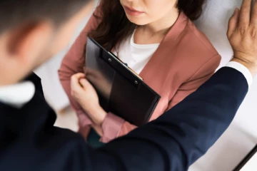 மதுகொடுத்து பாலியல் துஸ்பிரயோகம்; உறவினரை நம்பிச் சென்ற யுவதிக்கு நேர்ந்த கொடுமை