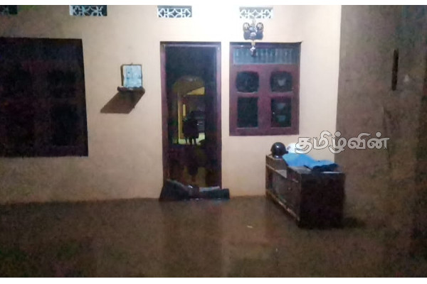 வவுனியாவில் கடும் மழை! இயல்பு வாழ்க்கை பாதிப்பு (PHOTOS) | Vavniya Weather Report
