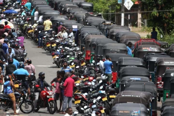 எரிபொருள் தொடர்பில் எம்.பிகளுக்கு அடித்த அதிர்ஷ்டம்!