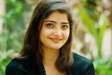 சிட்டிசன் பட புகழ் வசுந்தரா தாஸிற்கு இவ்வளவு பெரிய மகன் உள்ளாரா?... அவரது குடும்ப போட்டோ