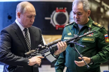 ரஷ்ய தளபதிளை பதவியில் இருந்து நீக்கிய புடின்: பிரித்தானிய உளவுத்துறை தகவல்