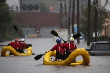 நியூயோர்க் நகரில் அவசர நிலை பிரகடனம்: புயல் மற்றும் திடீர் வெள்ளம்