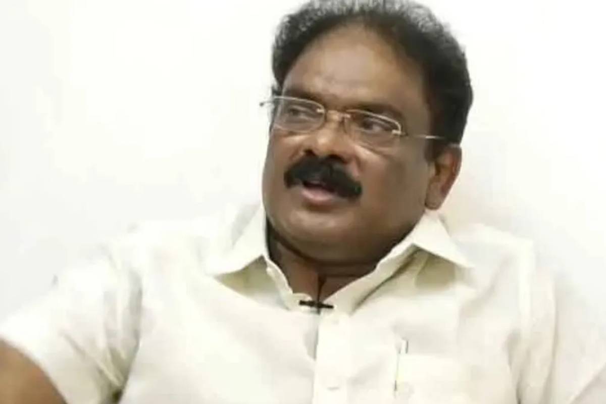 தவெகவில் இணைந்த நடிகர்கள் ரவி மரியா, ஜே.எம்.பஷீர் - பட்டு உடையில் முதல்வர் விஜய் | Actors Ravi Maria J M Bashir Joins In Tvk தவெகவில் இணைந்த நடிகர்கள் ரவி மரியா, ஜே.எம்.பஷீர் - பட்டு உடையில் முதல்வர் விஜய் | Actors Ravi Maria J M Bashir Joins In Tvk