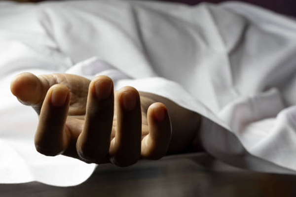 புகையிரதத்தில் மோதுண்டு பெண் ஒருவர் உயிரிழப்பு | Woman Died After Being Hit By A Train