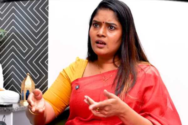 எனக்கு எத்தனை புருஷன் இருந்தா உனக்கென்ன!! கொந்தளித்த நடிகை ரிஹானா.. | Reehana B Slams Company That Sold Damage Sarees