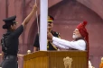 13ஆவது முறை செங்கோட்டையில் தேசியக் கொடி ஏற்றிய பிரதமர் மோடி