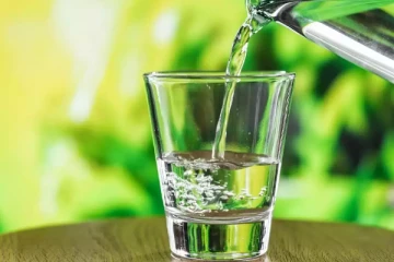 அளவுக்கதிகமான தண்ணீர் குடிப்பதால் எதிர்கொள்ளவேண்டிய சவால்கள்!