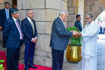 ஜனாதிபதியிடம் கையளிக்கப்பட்ட சுபவேளை குறிப்பு பத்திரம்