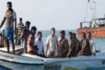 இந்திய மீனவர்களை ஆயுதங்கள் மூலம் அடக்குமாறு எதிர்க்கட்சி வலியுறுத்தல்!