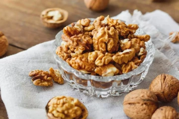 வால்நட்டை ஊறவைத்து சாப்பிடுவதால் கிடைக்கும் நன்மைகள் என்ன தெரியுமா?