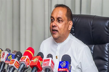 காட்டு யானைகள் வாழ்விடங்களில் அபிவிருத்தி திட்டங்கள் மேற்கொள்ளப்படாது! அமைச்சர் அமரவீர அறிவிப்பு