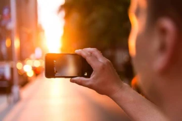 என் சாவுக்கு மனைவி, அவள் காதலன் தான் காரணம்! பேஸ்புக்கில் வீடியோ வெளியிட்டு தூக்கில் தொங்கிய கணவன்