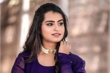 10 ஆண்டுகளுக்கு பின் சிவாங்கி யாருடன், எங்கு சென்றுள்ளார் பாருங்க.. போட்டோஸ் வைரல்