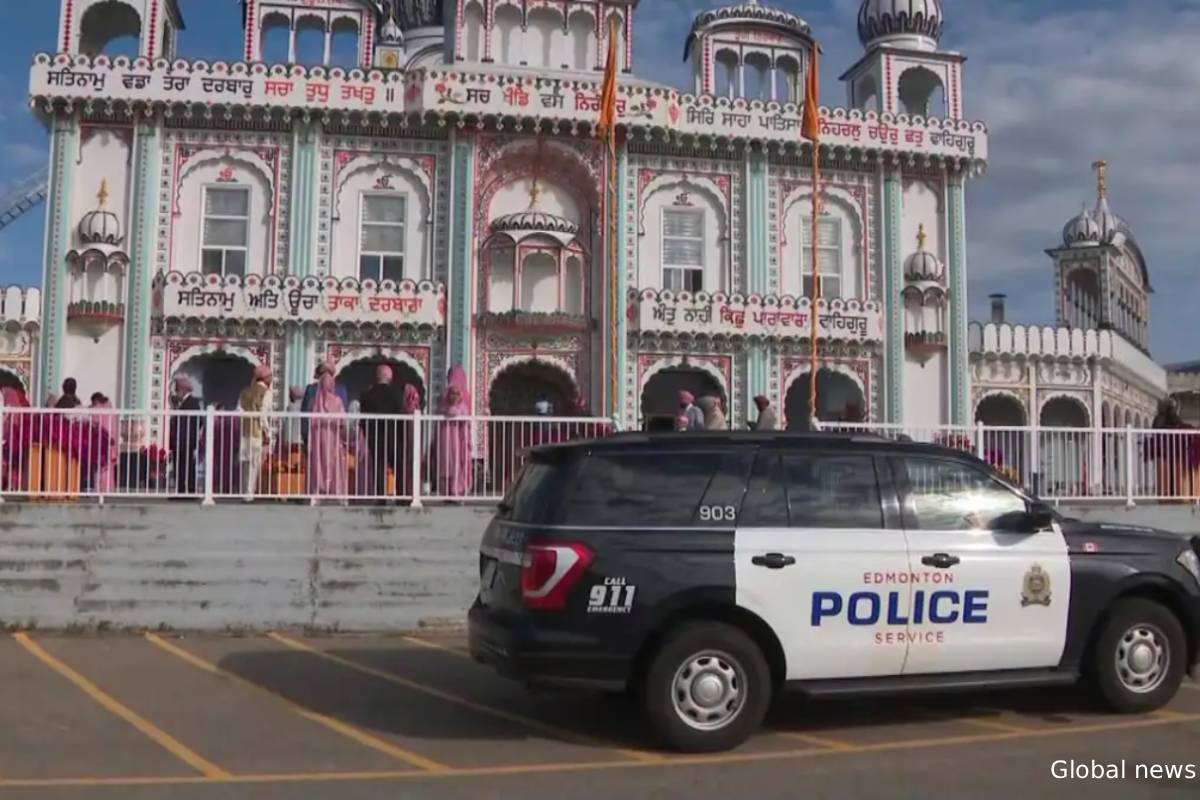கனடாவில் குருத்வாராவுக்குள் தாக்குதல் நடத்திய நபர் கைது: அதிர்ச்சிப் பின்னணி | Man Arrested In Edmonton Gurdwara Attack கனடாவில் குருத்வாராவுக்குள் தாக்குதல் நடத்திய நபர் கைது: அதிர்ச்சிப் பின்னணி | Man Arrested In Edmonton Gurdwara Attack