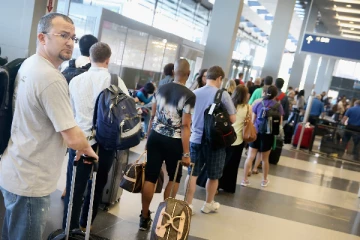 இலங்கைக்கு செல்ல யோசிக்கும் ஐரோப்பிய மக்கள்! ஏன் தெரியுமா!