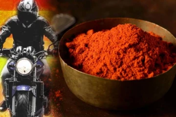 யாழில் மிளகாய்த்தூளையும் விட்டுவைக்காத வழிப்பறிக் கொள்ளையர்கள்!