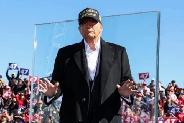 ரூ 84,000 கோடி இழப்பீட்டு கேட்டு செய்தி நிறுவனம் மீது வழக்குத் தொடர்ந்த ட்ரம்ப்