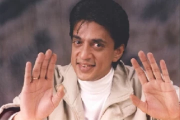 படத்திற்காக அந்த மாதிரி செய்த ரகுவரன்.. பல வருட ரகசியத்தை உடைத்த பிரபல நடிகை